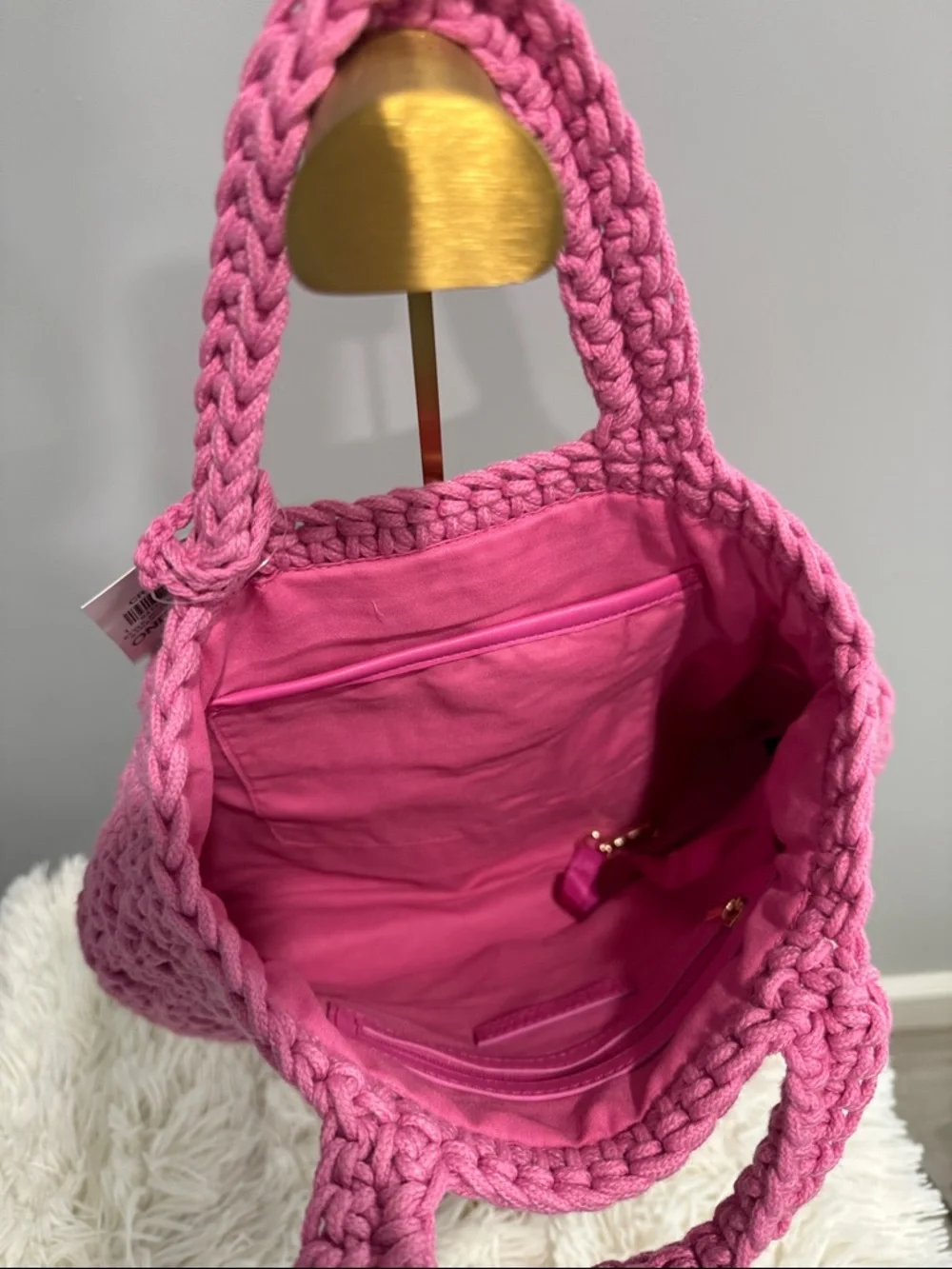 ON 34th chic pink